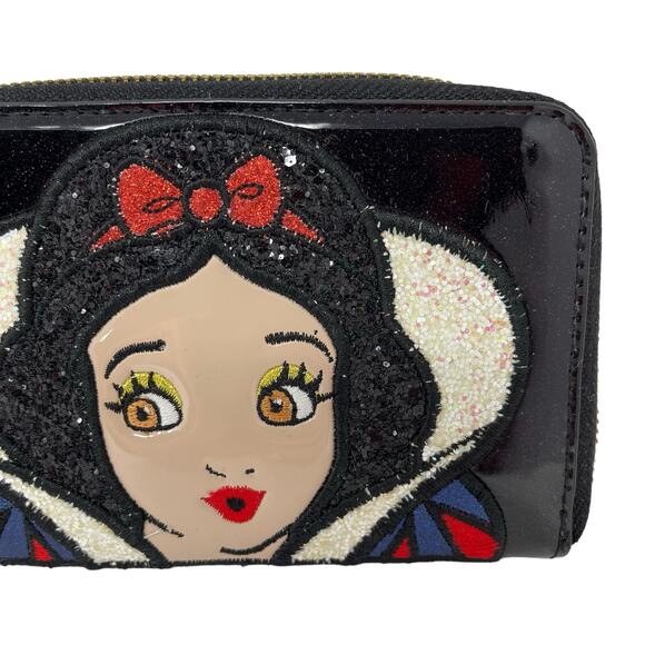 Danielle Nicole Disney Sleeping Beauty Face Wallet RARE Whimsical Glam - Picture 2 of 16